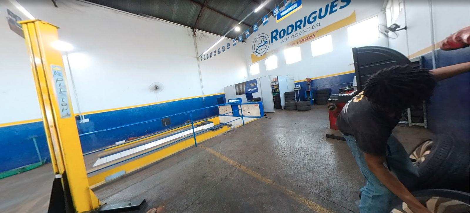 Interior da oficina do Rodrigues Auto Center